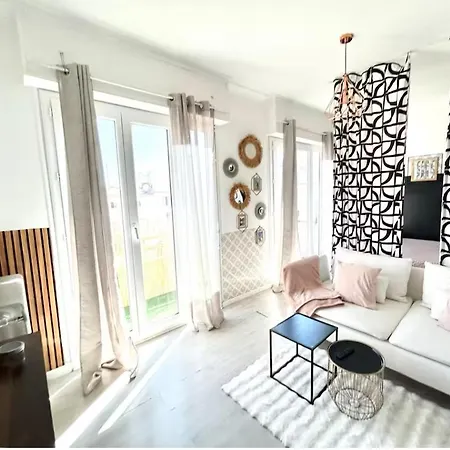 - Appartement-du-centre-ville * Νίκαια